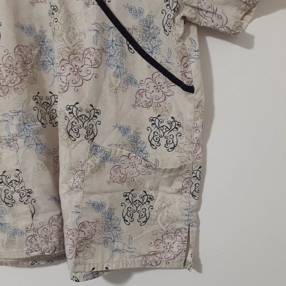 Blusa Médica Estampada Floral SB Talla Grande Patrón Floral Enfermería Foto 2 de 4
