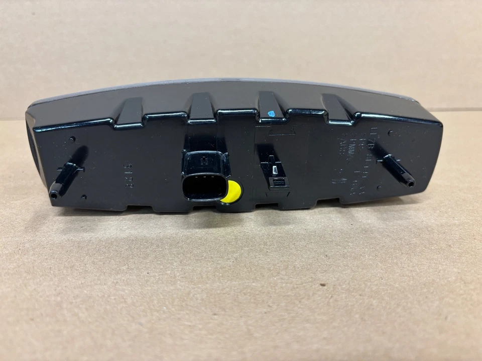 Emblema estrella iluminado parrilla delantera Lincoln Navigator 2018-2024 fabricante de equipos originales Foto 3 de 4