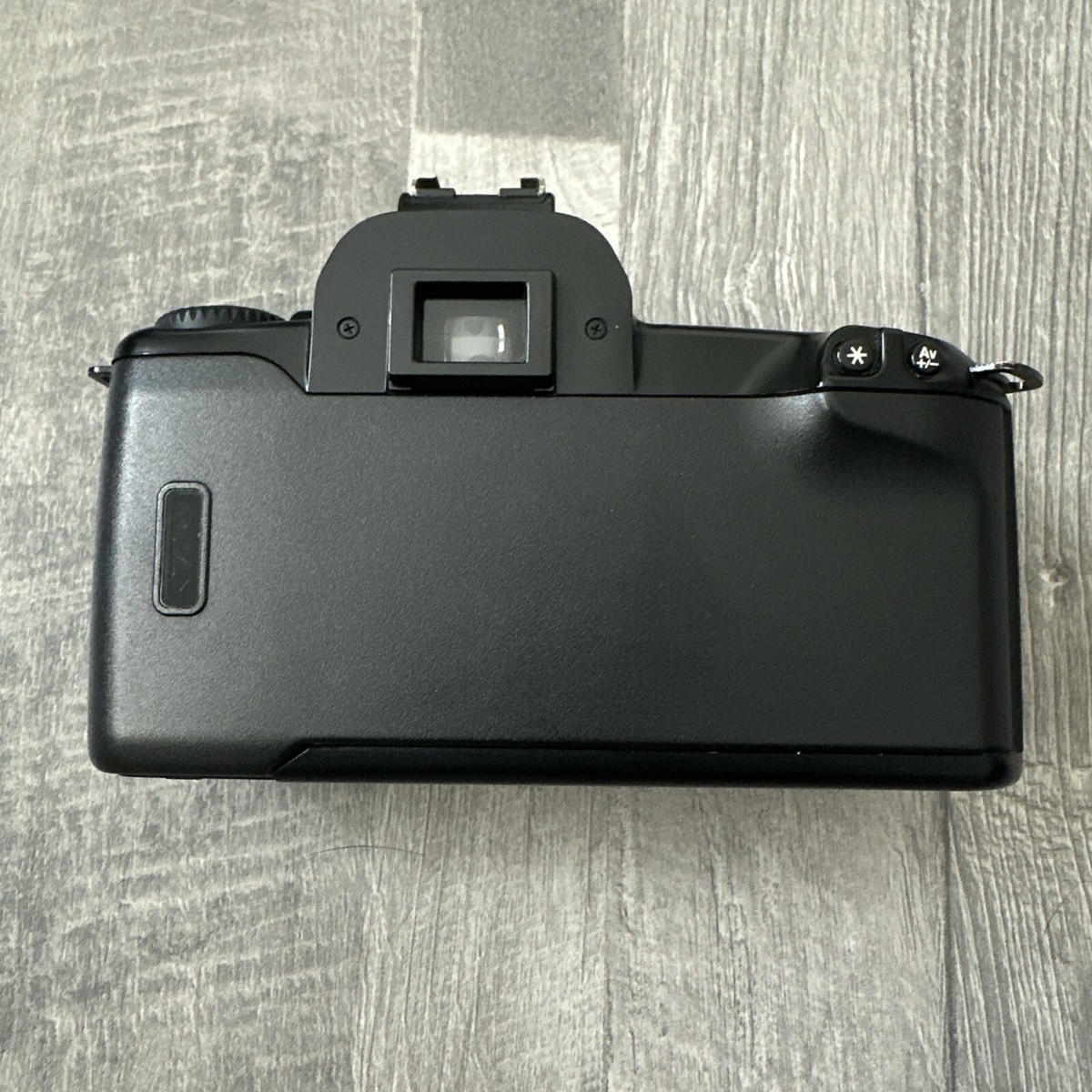 Canon EOS Rebel XS 10.1MP Camera DS126191 BODY ONLY | eBay