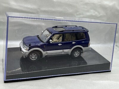 🇺🇦 1:43 AutoArt Mitsubishi Pajero LWB Blue Paper package lost