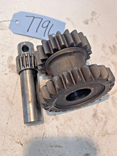 1988 Case Ih 585 Tractor Transmission Idler Gear & Shaft
