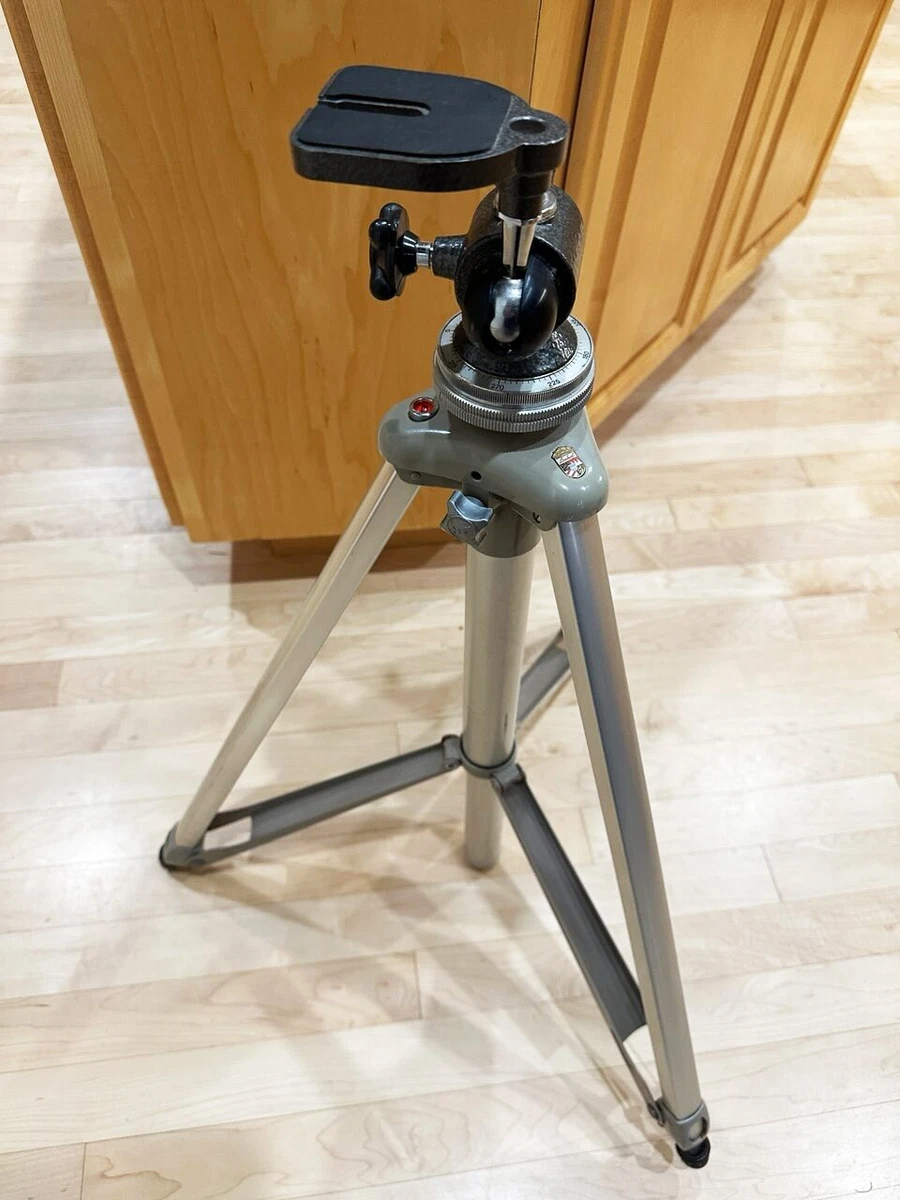 Linhof 003324 De Luxe Studio Tripod with Linhof 2-Way Pan Tilt Head, 2-Section, 32