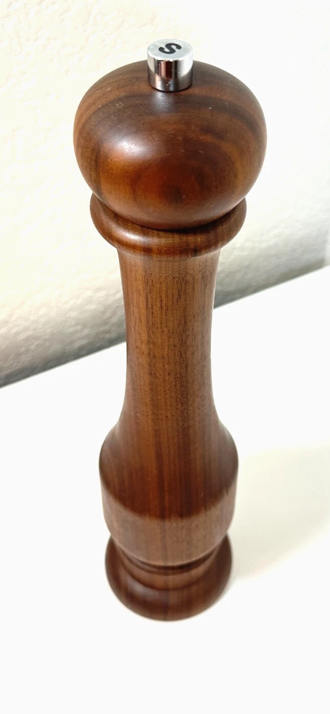 Williams Sonoma Walnut Tall Salt Grinder Mill Italy - 12.5"H Beautiful Works EUC
