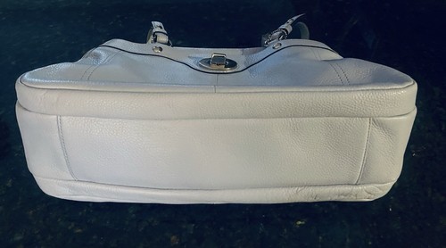 NEW Coach Pebble Leather Lilac Periwinkle Bag Purse 3 Compartments Gorgeous Soft - Picture 8 of 8