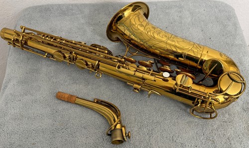Vintage Martin Committee "The Martin" Alto Saxophone - EXCEPTIONAL in Case! - Picture 2 of 20