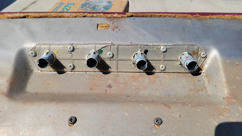 1971 Lincoln Continental Mark III Upper INTERIOR HEADER/message Board - Image 4 of 4