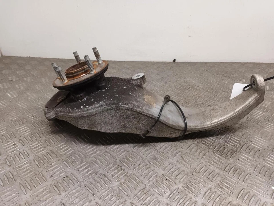 JAGUAR XF MK1 BUJE/TUBO RF AXL.ASSY Foto 4 de 4