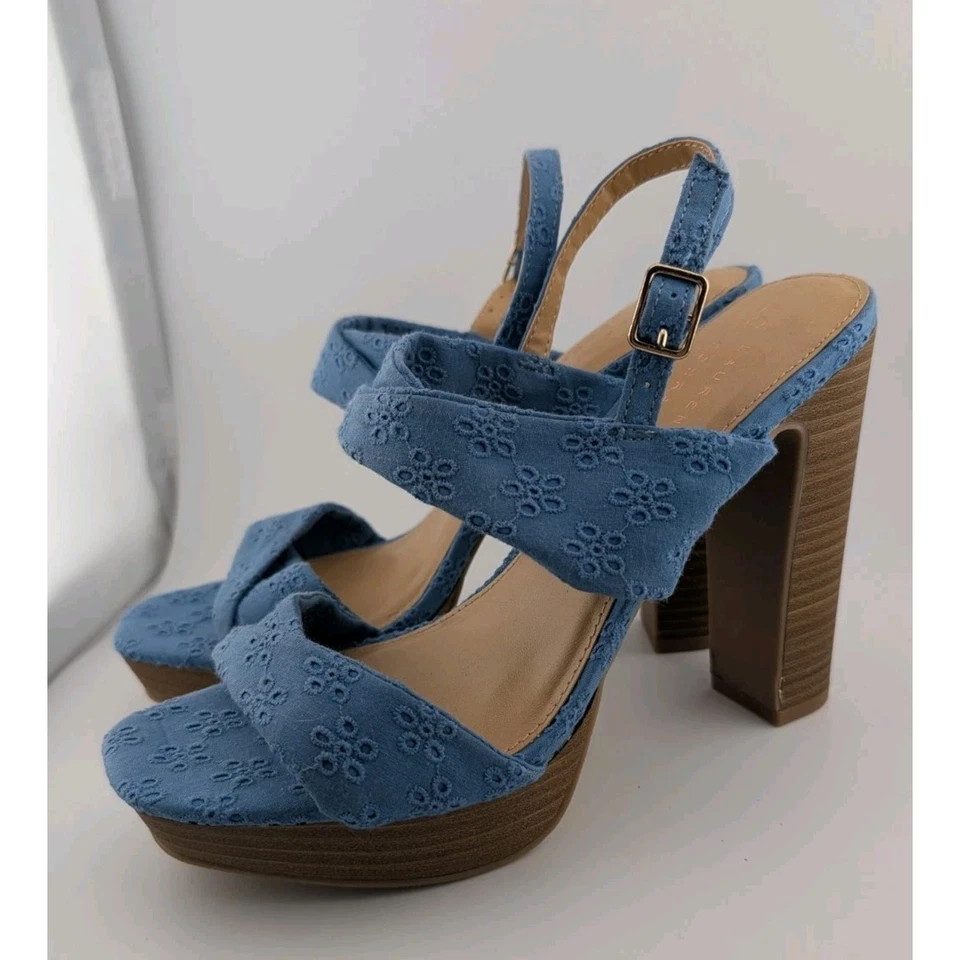 Lauren Conrad 8.5 Sandálias Plataforma Azul Salto Eloise Denim Flores Floral 5" - Imagem 4 de 4