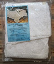 Quaker Lace Tablecloth Barcelona 805 Vintage Oval 70" x 90" White Made in USA