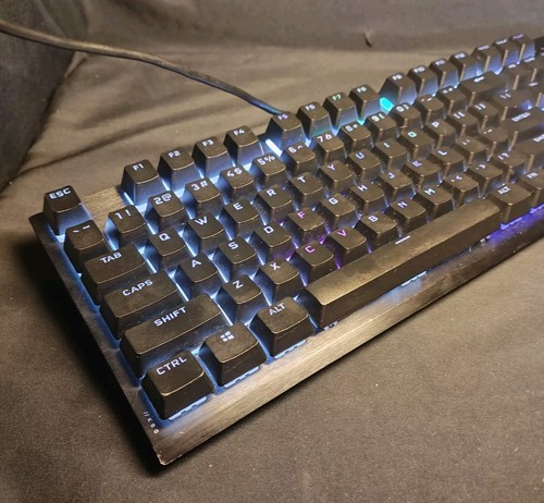 CORSAIR K60 RGB PRO SE Cherry Switches Wired Mechanical Gaming Keyboard - Picture 13 of 15
