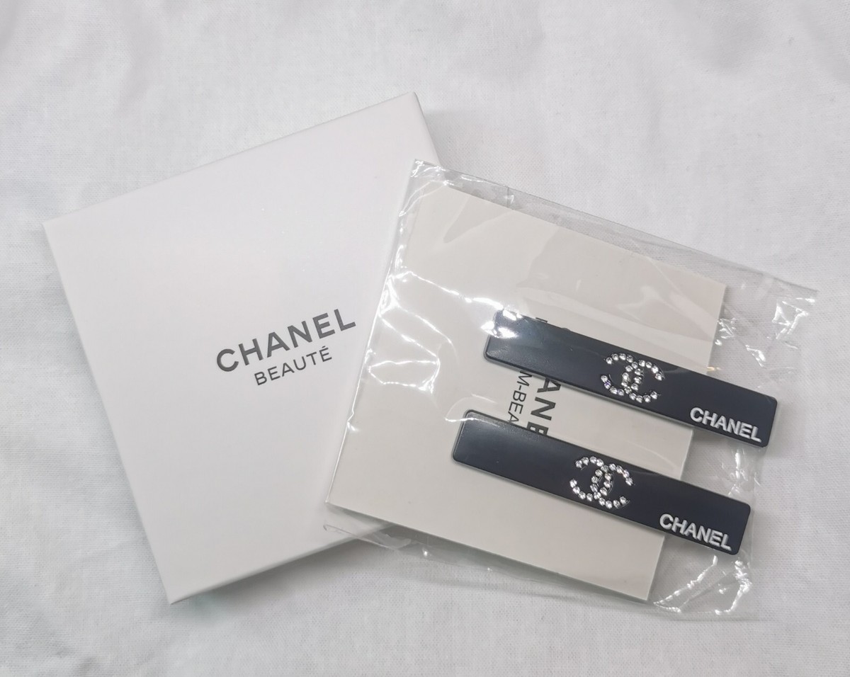Chanel Black Metal Rhinestone Hair Pins/Hair Clips 2Pcs Set  display picture 1