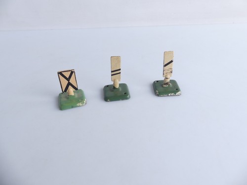 431 / 432 / 7033 HO MARKLIN METAL SIGNALISATION 3 SIGNAUX - 第 1/3 張圖片