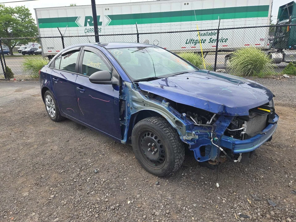Conjunto de luz trasera derecha usado se adapta a: Chevrolet Cruze 2013 montado en tapa grado derecho Foto 3 de 4