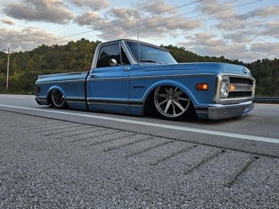 1968 Chevrolet C10 LS, 4L60, 22??s, nice air ride, porter built frt and back 