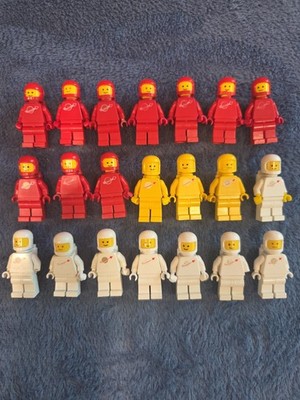 Lot Of 21 Classic LEGO Spaceman 10 Red 3 Yellow 8 White Sp006 Sp007 Sp005