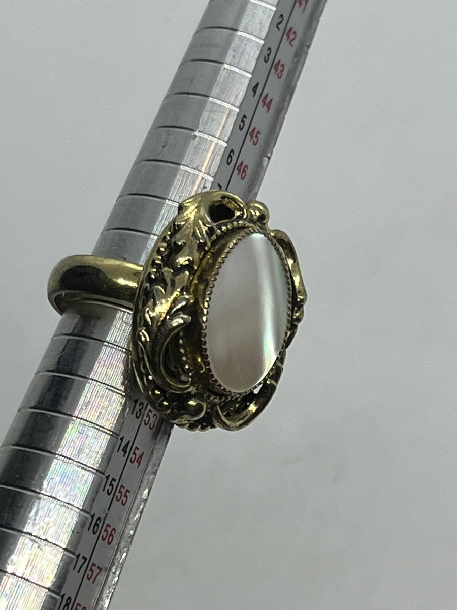 Whiting and Davis gold tone vintage mother of pearl ring