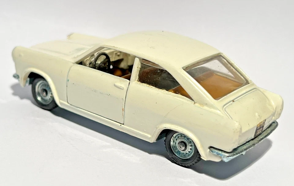 Politoys Export 1:43 Scale No. 548 Autobianchi Primula Coupe - White - Image 2 of 4