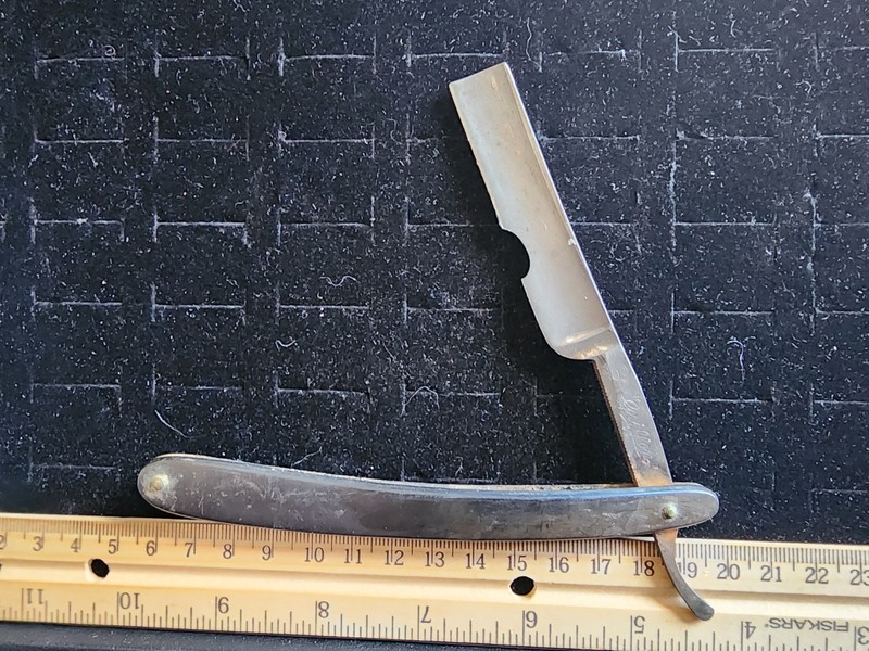 Antique Straight Razor Griffon Broken Blade Used 