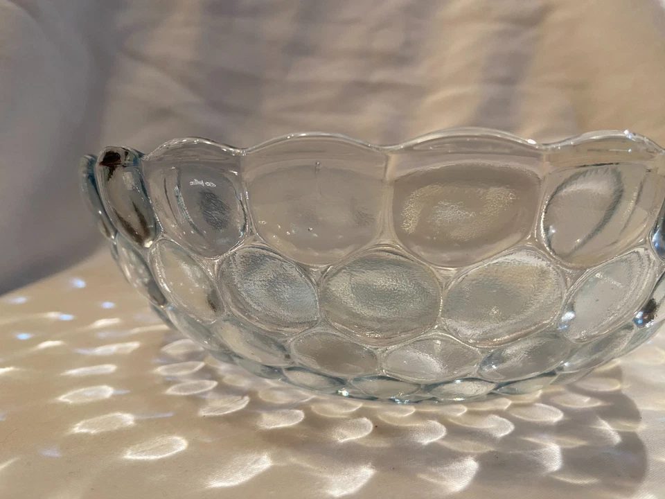 Anchor Hocking Bubble Glass Vintage Serving Bowl - Image 2 of 4