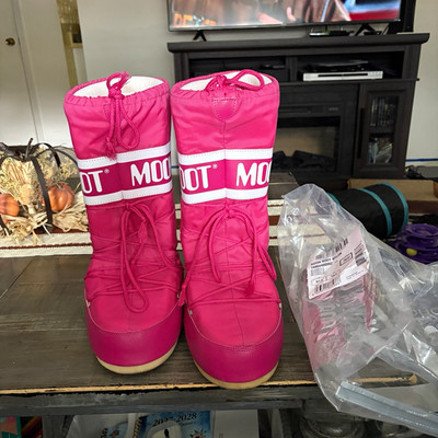 Moon Boot Nylon Womens Pink Mid-Calf Lace-Up Snow Boots Faux Fur Lined US 7.5