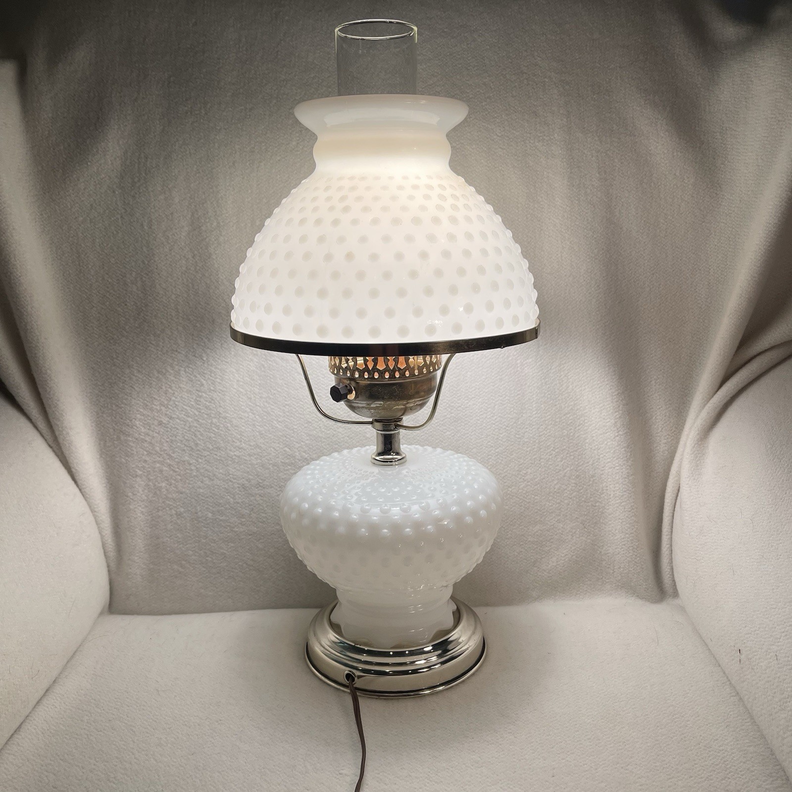 Hobnail White Milk Glass Hurricane Table Lamps Electric Key Turn Vintage