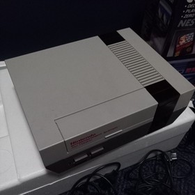 Nintendo NES, Boxed Super Mario Bros Game Pack version Great for a Collector