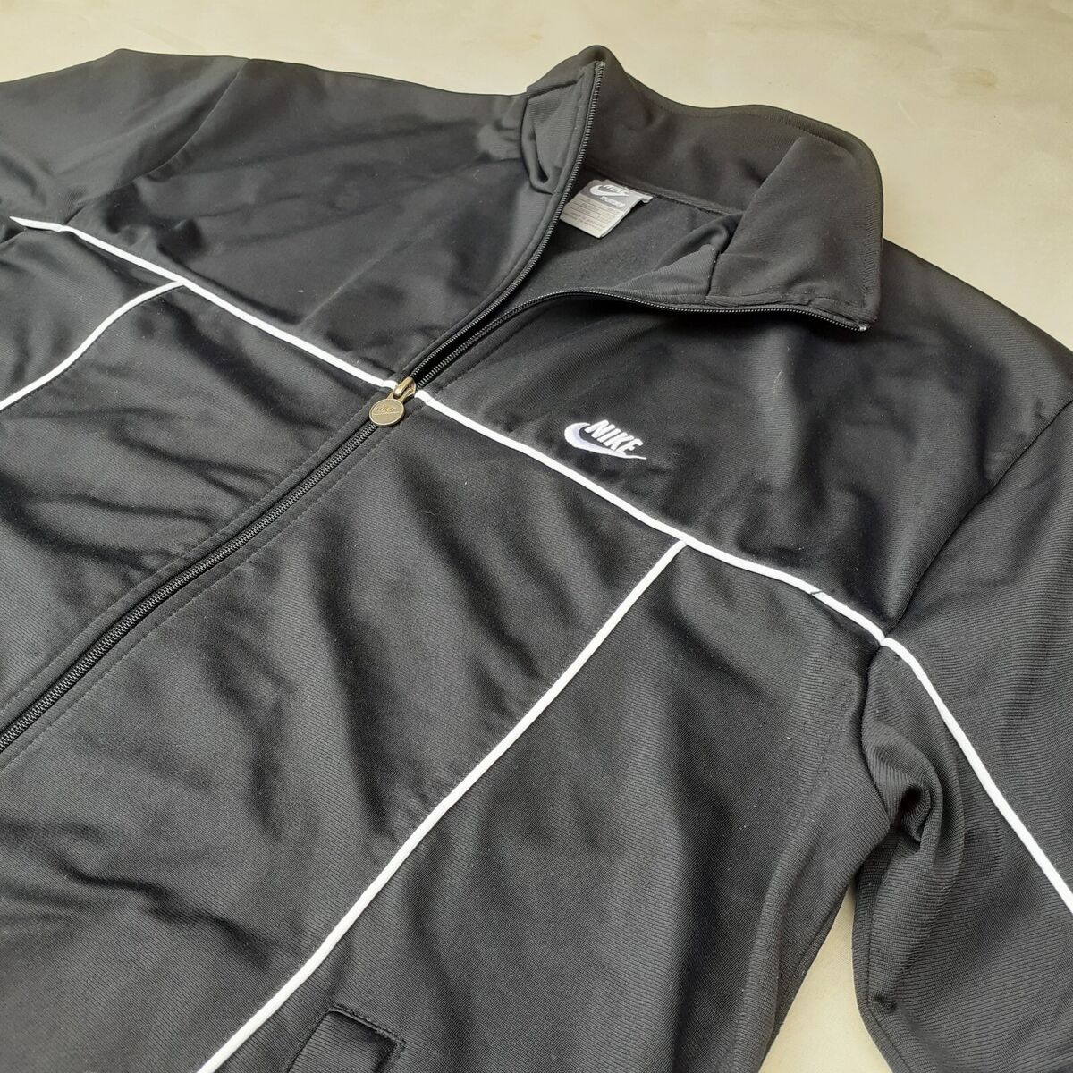 Nike Vintage 00s Track Jacket Men's Extra Large Black White Nike Vintage 00s Track Jacket Men's Extra Large Black White