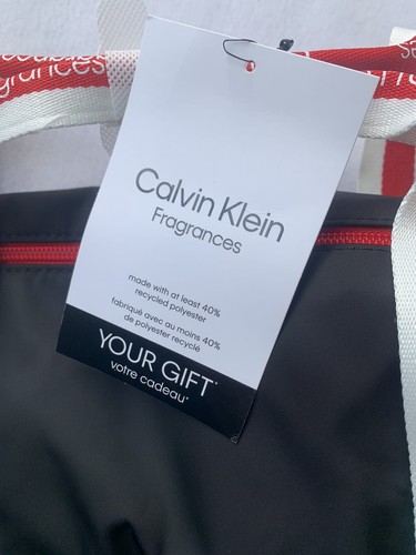 NWT Calvin Klein Fragrances Weekender Duffel Bag Suitcase 20x15 Black/Red - Picture 9 of 12