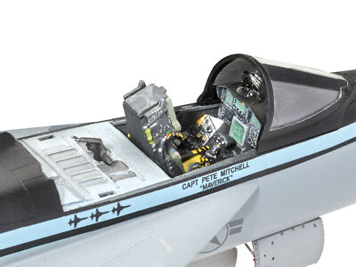 2022 Model Kit 1/48 Revell Maverick's F/A-18E Super Hornet Jet Top Gun Maverick