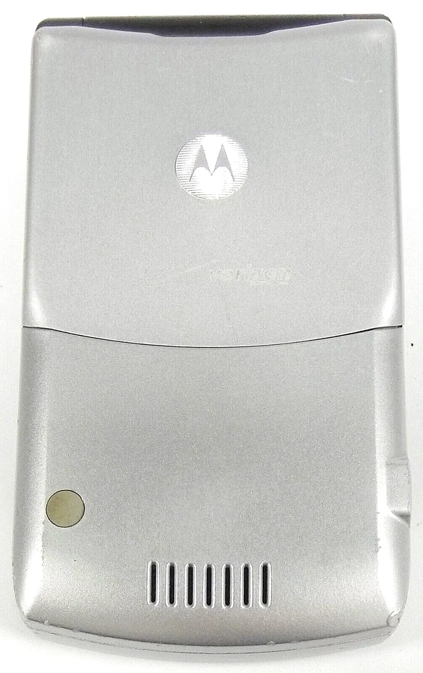 Motorola RAZR V3m - Silver and Black ( Verizon ) Cellular Flip Phone - Image 3 of 3
