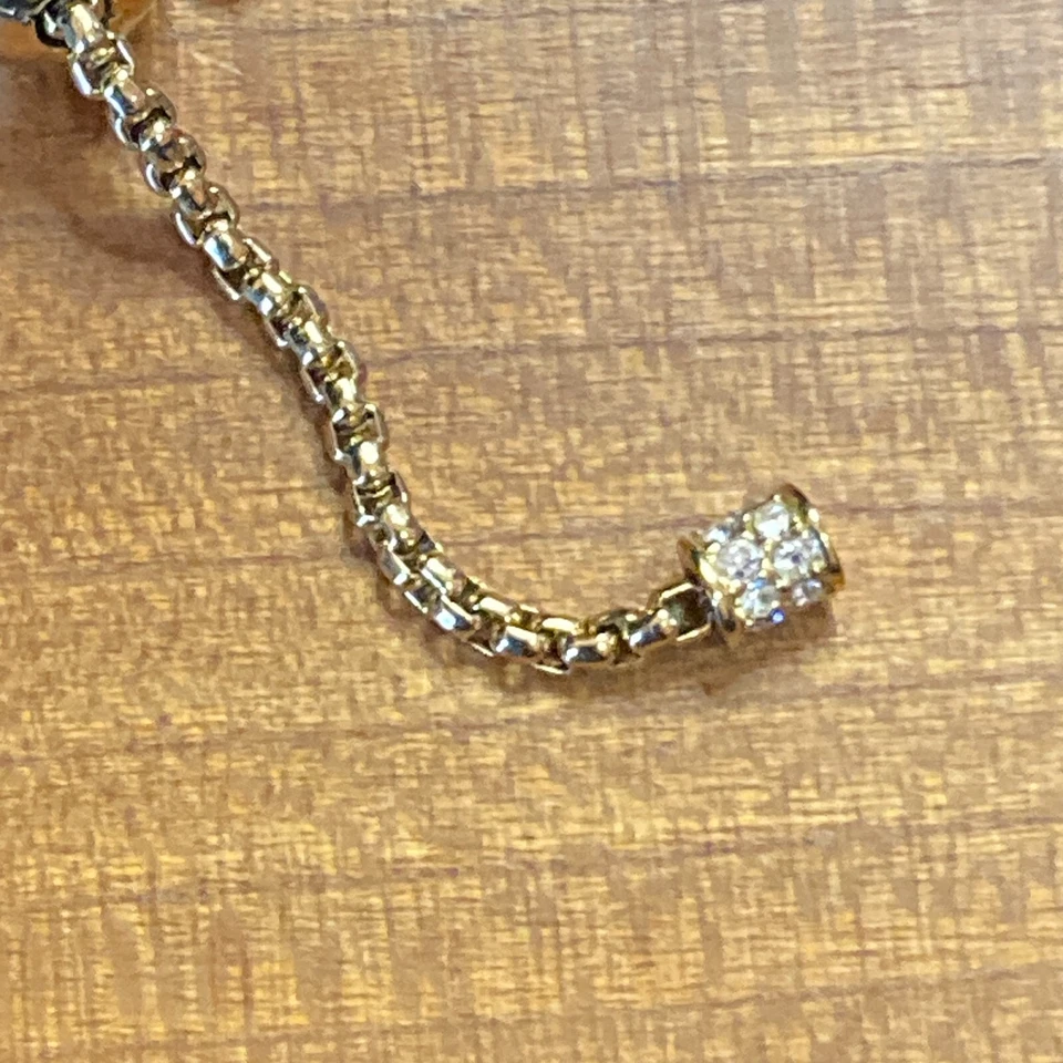 Pulsera Deslizante Michael Kors Ajustable Tono Dorado Cuentas y Perla Imitada Foto 4 de 4