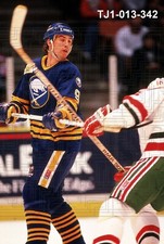 Scott Arniel 1990 - Buffalo Sabres - 35mm color slide - TJ1-013-342