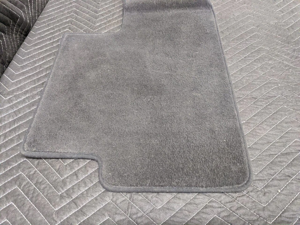 BMW i3 Rear Floormat Anthrazit Black 51477318734 - image 3 of 4