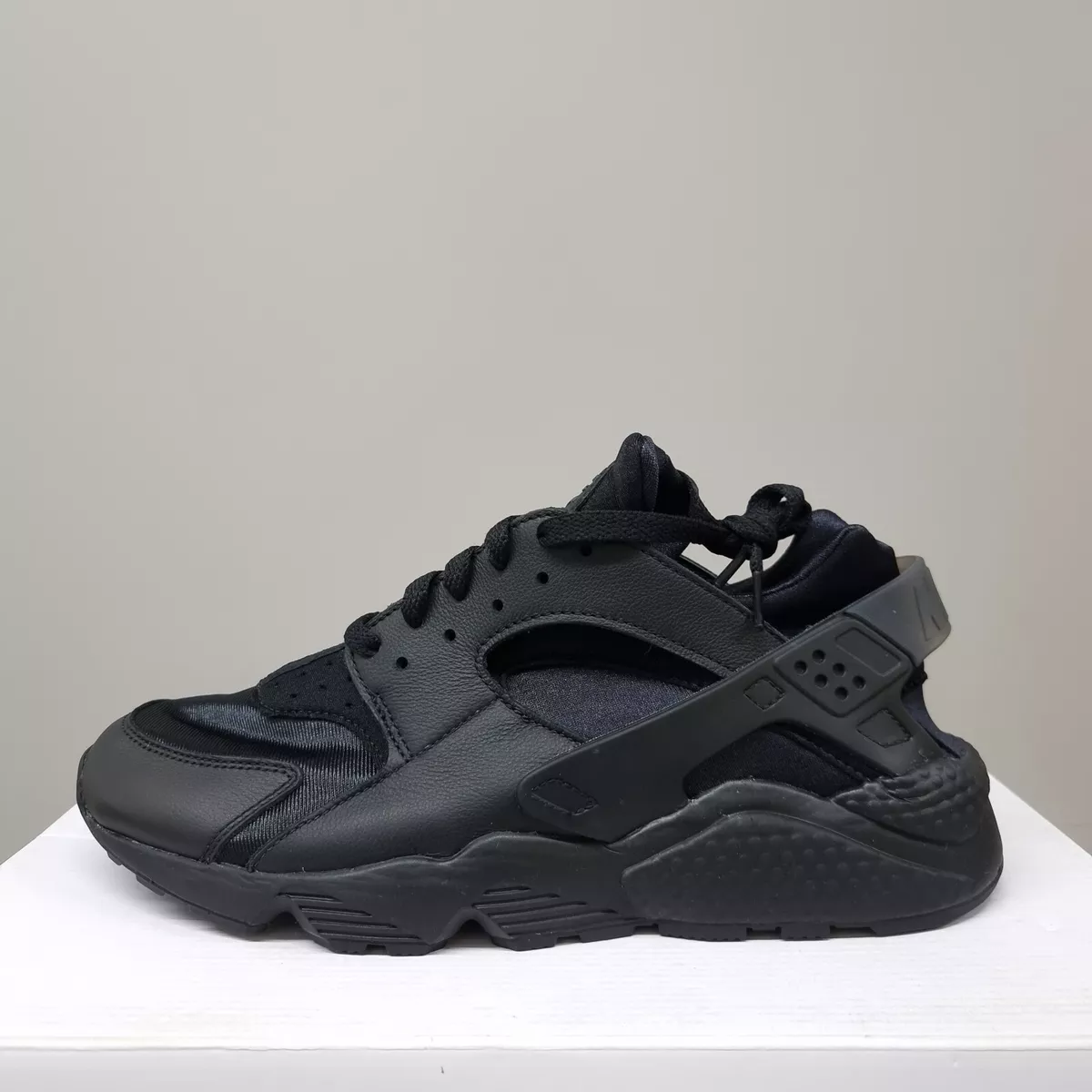 NIKE AIR HUARACHE