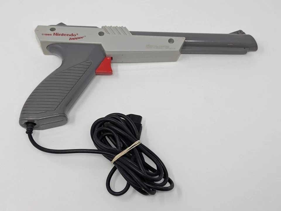 Original 1985 Nintendo NES Zapper Duck Hunt Gun - NES-005 - Gray - Image 2 of 2