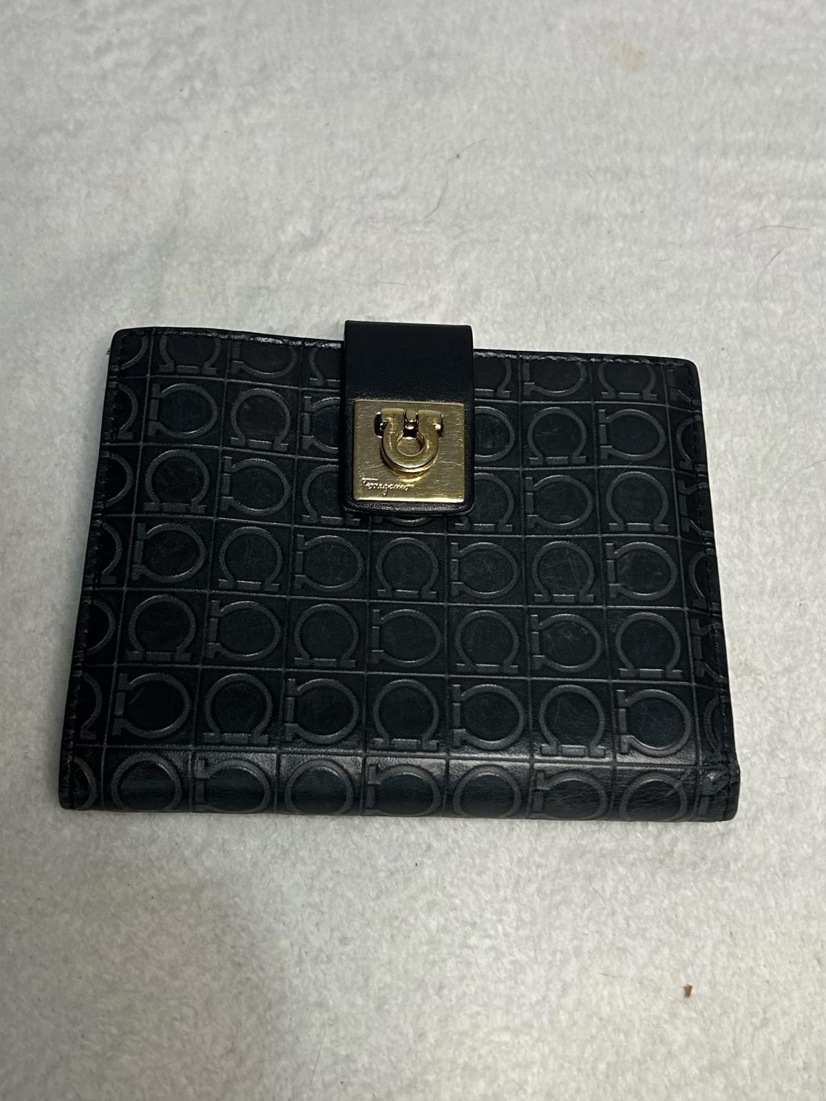 Salvatore Ferragamo Vintage Gancini Embossed Leather French Wallet - Black