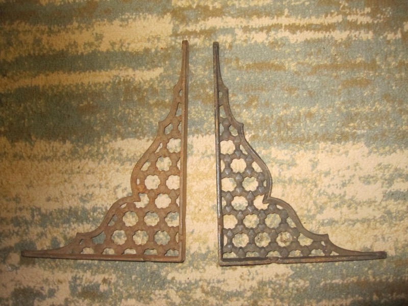 2 Ornate Victorian Cast Iron Shelf Brackets Vntg Hardware 5 3/4" x 7 3/4" x 7/8"