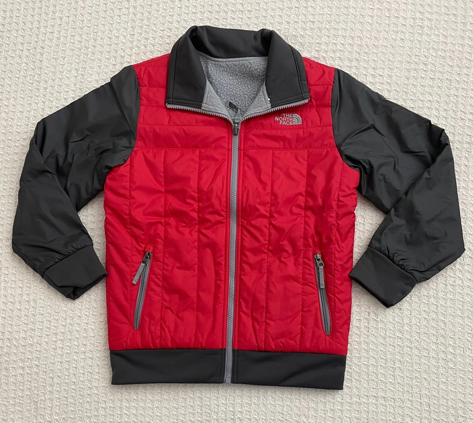 The North Face Boys' Reversible Yukon Jacket HeatSeeker - Red - M (10/12)