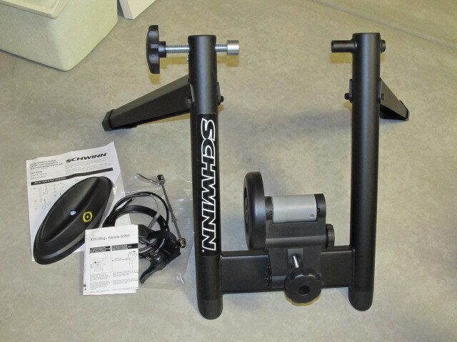 schwinn indoor deluxe magnetic bike trainer
