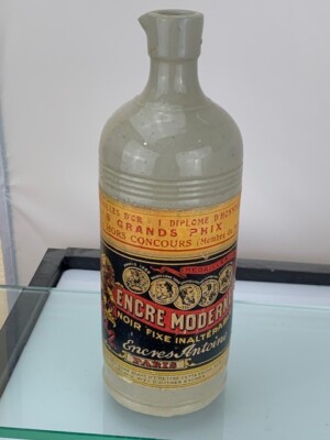 Encres Antoine 10 3/4 in High Paris 1889 Medailles d'OR Made in Parid France