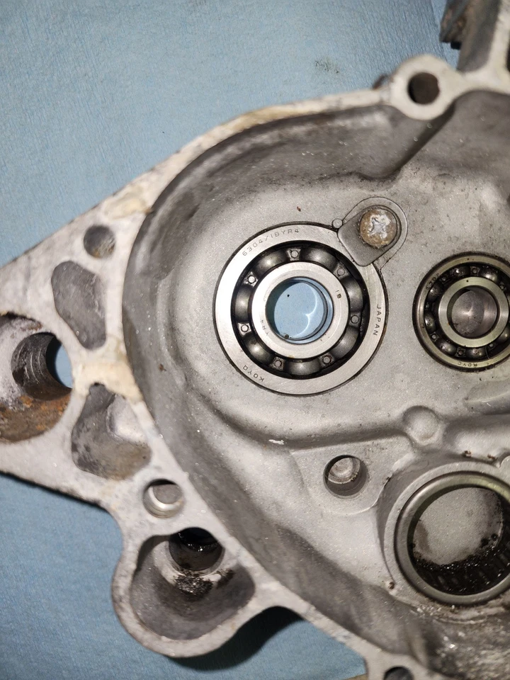 Suzuki RM125 1992 cárter lateral izquierdo extremo inferior transmisión cárter Foto 4 de 4