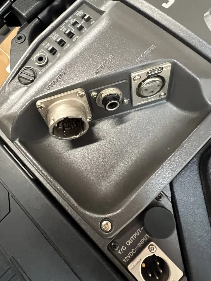 JVC KY-D29 Studio Broadcast Camera for Sale - Used but in Great Condition - Image 4 of 4