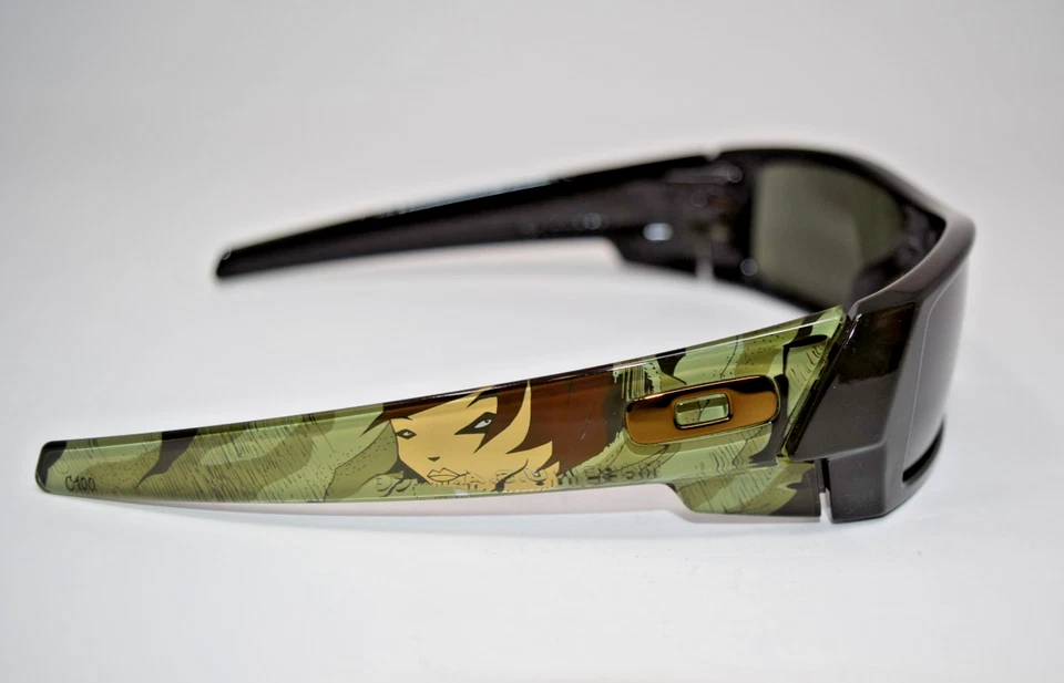 Brand New Oakley Gascan - D C100 with Dark Grey Lens 12-759 - Image 3 of 4