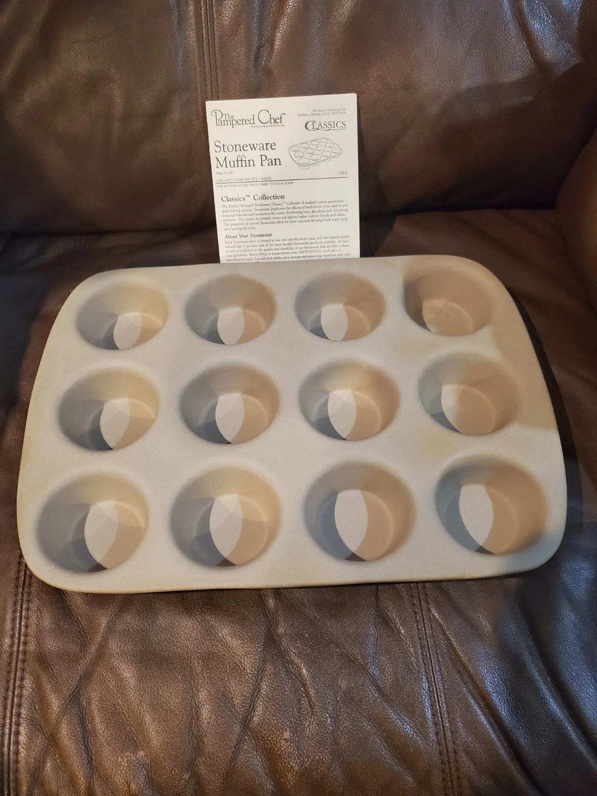 Pampered Chef Stoneware Muffin Pan 12 Count Baking Cupcake Stone Sheet EUC