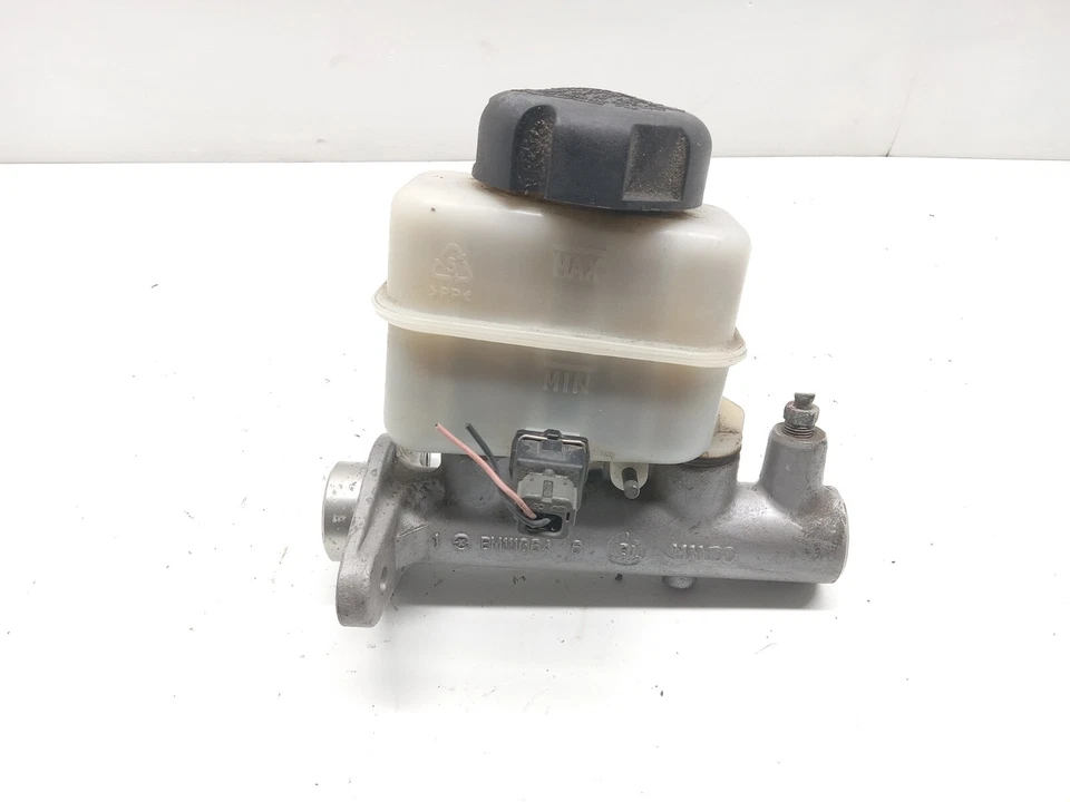 KIA OPTIMA 2003-2006 cilindro maestro de freno sin ABS sin tracción OEM, 541-59868 Foto 2 de 4