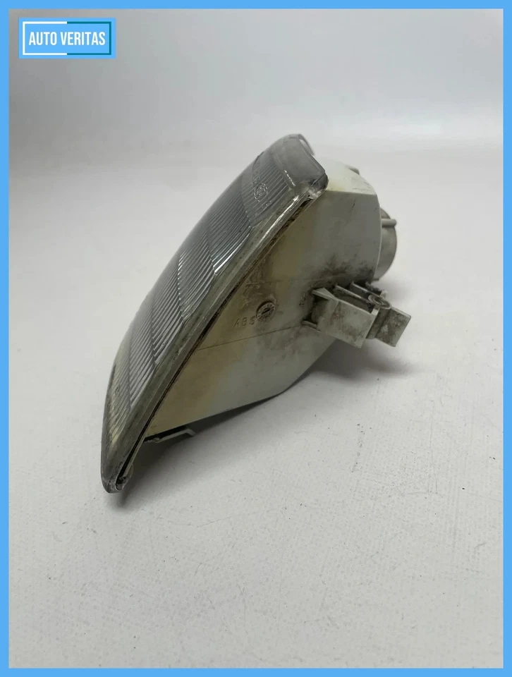 Original Ford Mondeo (BAP) Right Front Turn Signal 93BGI3368AB - Image 4 of 4