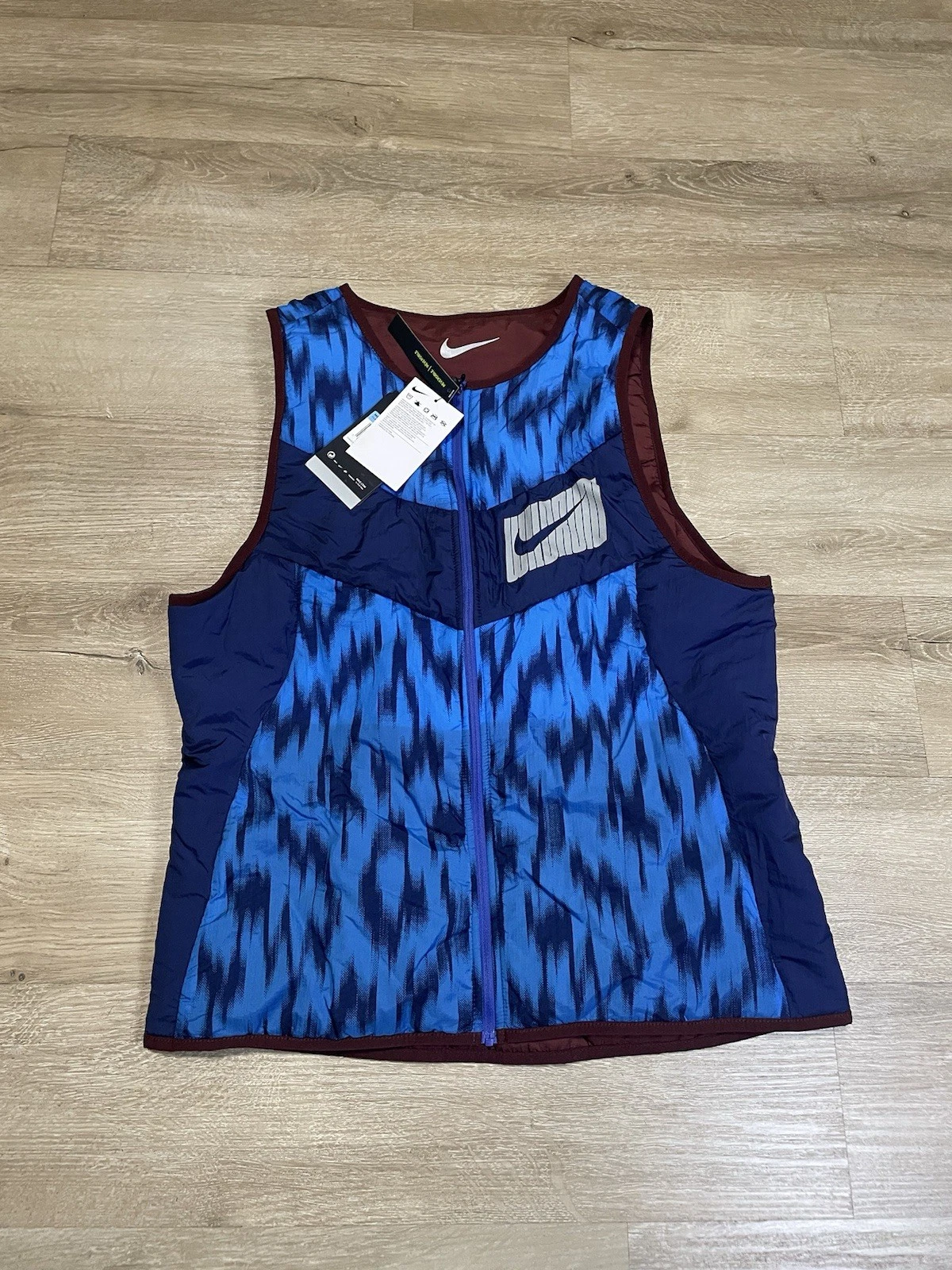 NWT Nike AeroLayer Wild Run Men's Sz M Reversible Running Vest CU6058-624