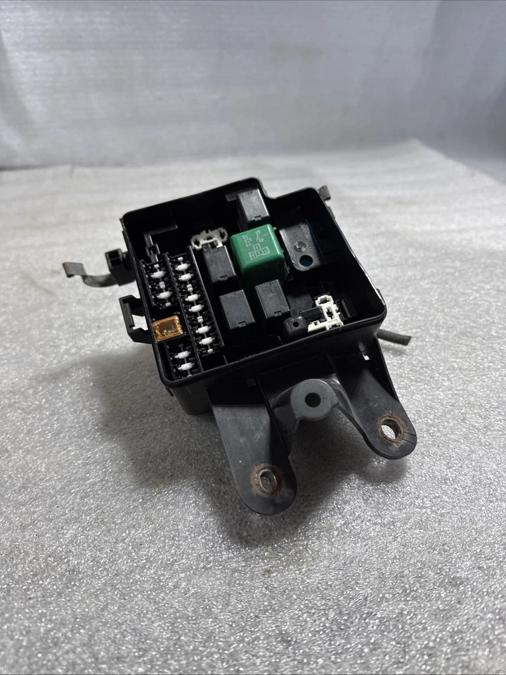 OEM Lexus LS430 Fuse Box Relay Unit 82662-50110 2001-2006 - Image 3 of 4