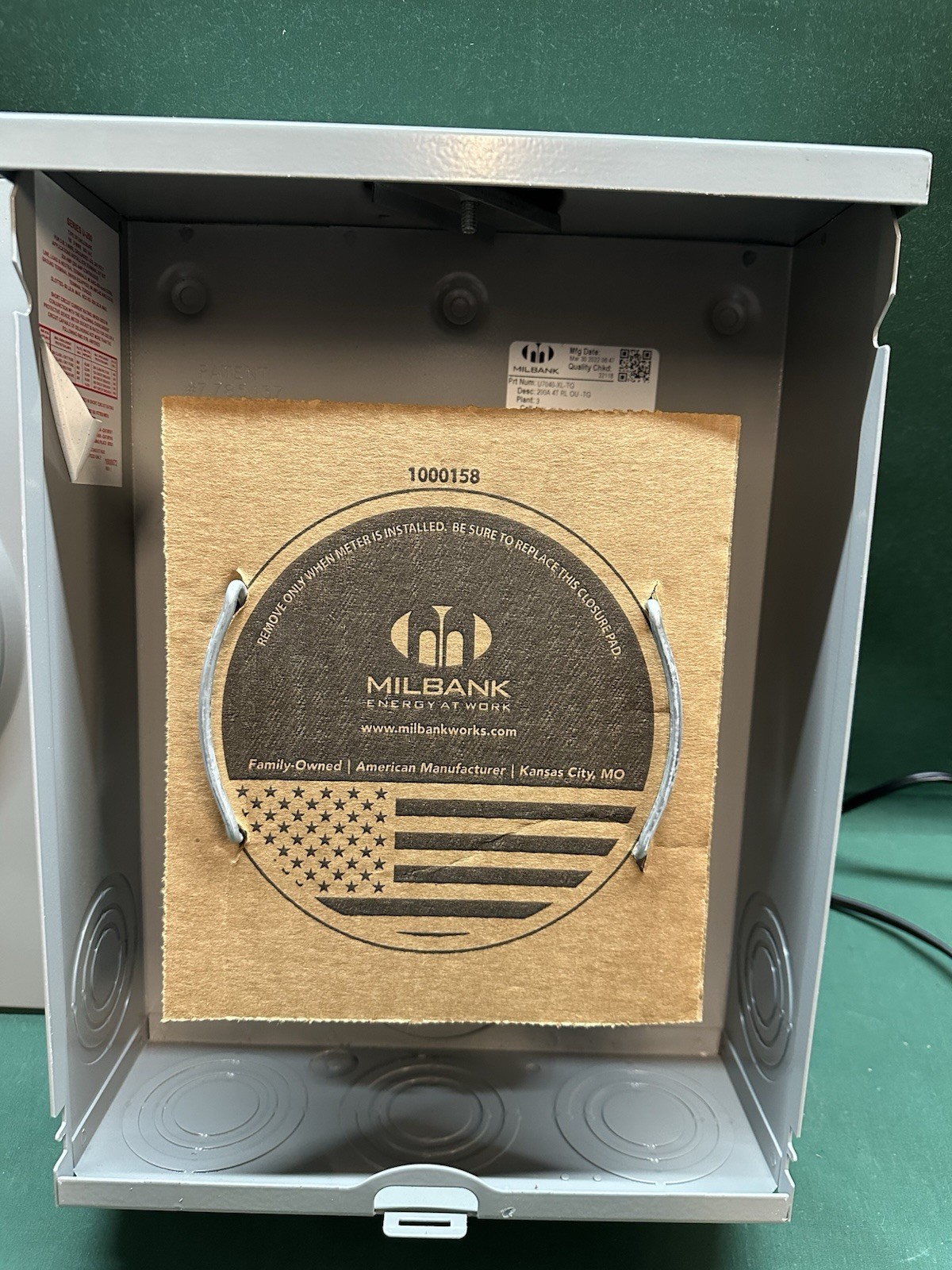 Milbank U7040‑XL‑TG Ringless Meter Socket – 200A 4‑Jaw 600V NEMA 3R – New OEM