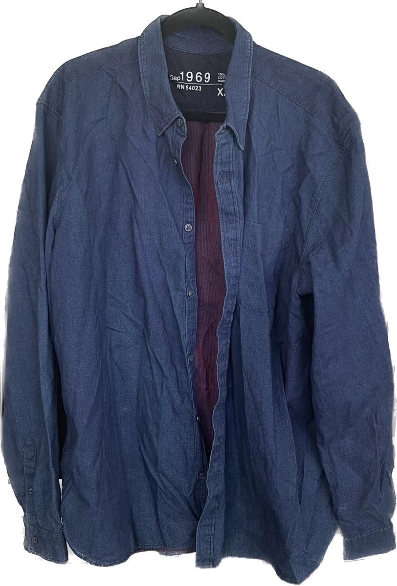 Gap 1969 Blue w small Maroon dots Casual Button Down Shirt RN